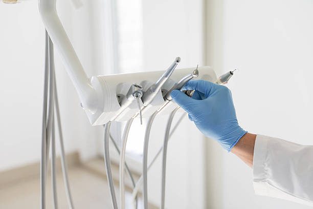 24/7 Emergency Teeth Whitening experts in Elmwood, IL